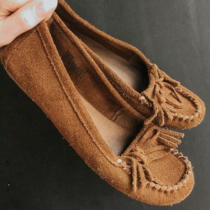 Minnetonka Kilty Softsole Suede Moccasins